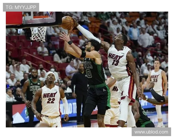 2022年NBA季后赛中凯尔特人与热火的东决大战异常激烈